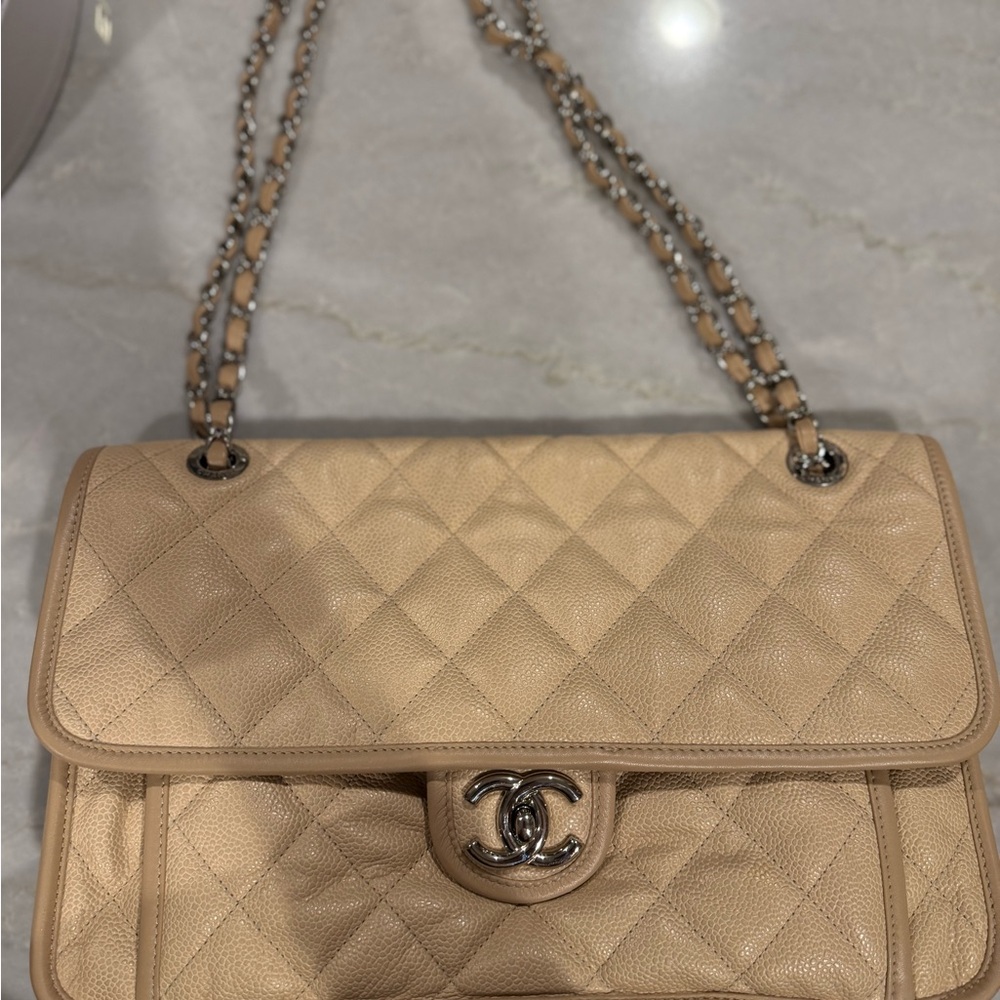 Chanel Cream Quilted Shoulder Bag with Chain Strap